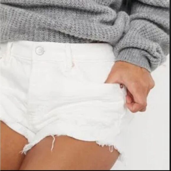NWT Free People Loving Good Vibrations Denim Fray Shorts spring white sz… - Picture 5 of 10